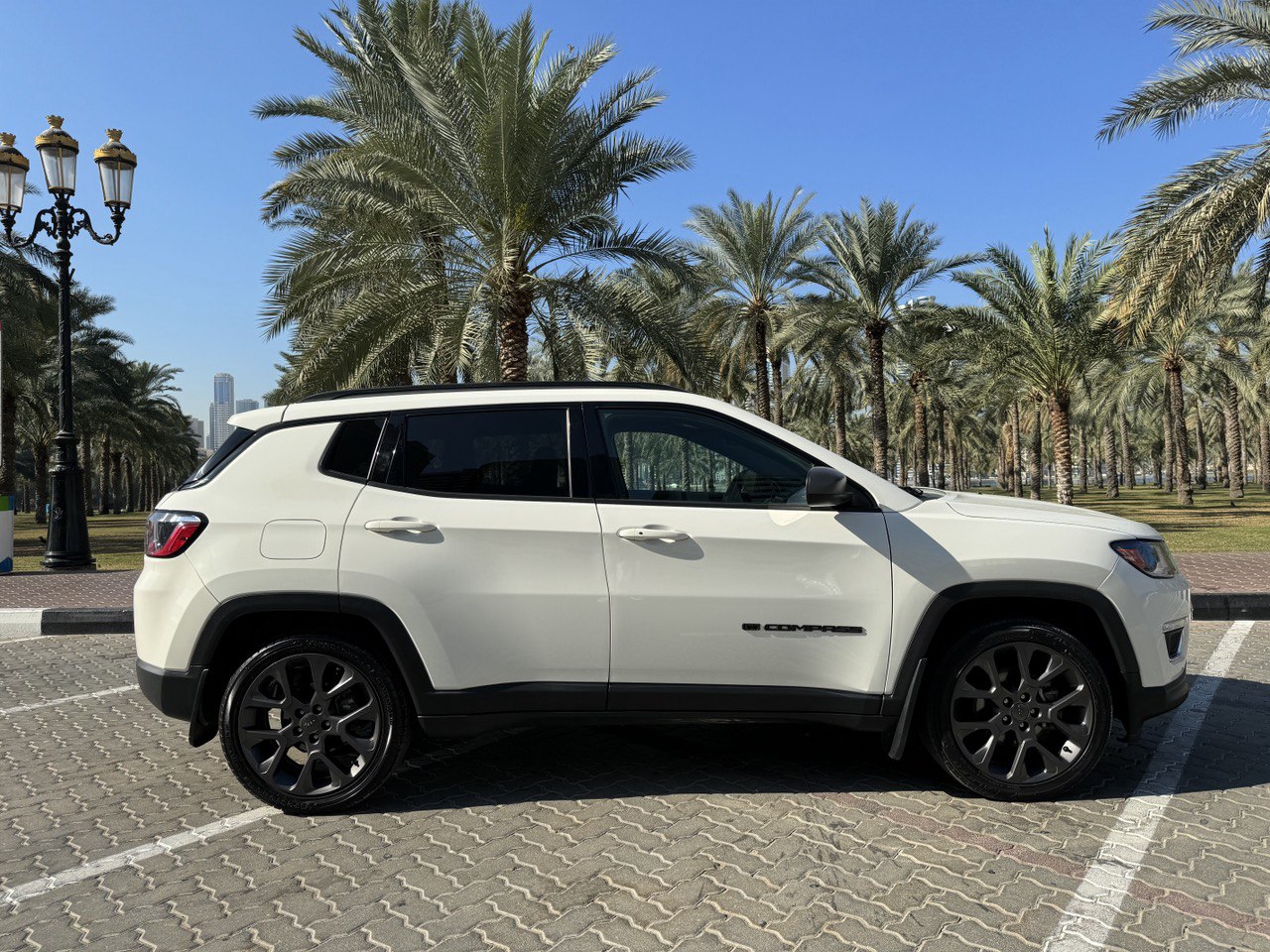 /media/images/cars/Jeep_Compass_2.jpg
